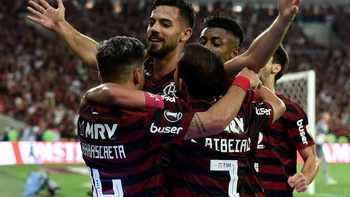 Flamengo reduce el sueldo de su plantel de jugadores en un 25% Flamengo reduce el sueldo de su plantel de jugadores en un 25%