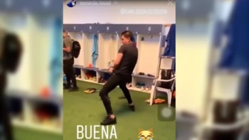 ‘Caballo’ Saucedo mueve la cadera al ritmo de ‘La Batea’ ‘Caballo’ Saucedo mueve la cadera al ritmo de ‘La Batea’