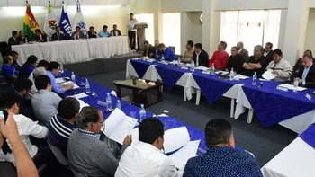 Una ola de recusaciones y chantajes entre el G8 y G6 complican el posible reinicio del campeonato Una ola de recusaciones y chantajes entre el G8 y G6 complican el posible reinicio del campeonato