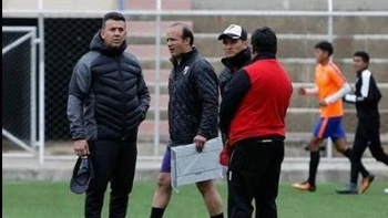 Baldivieso recibe el respaldo de la dirigencia de Always Ready Baldivieso recibe el respaldo de la dirigencia de Always Ready