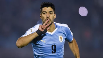 Suárez regresa con golazo y Uruguay derrota 3-0 a Panamá Suárez regresa con golazo y Uruguay derrota 3-0 a Panamá