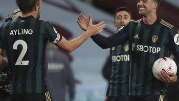 El Leeds de Bielsa goleó por 3-0 al Aston Villa en la Premier League El Leeds de Bielsa goleó por 3-0 al Aston Villa en la Premier League
