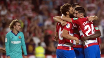 El Barcelona cae ante un Granada que se coloca líder El Barcelona cae ante un Granada que se coloca líder