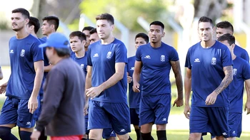 En Blooming esperan cobrar sueldos antes del debut en el torneo En Blooming esperan cobrar sueldos antes del debut en el torneo