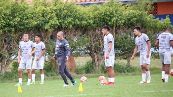 Farías activó su plan con la mira en una competencia intensa Farías activó su plan con la mira en una competencia intensa