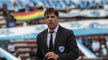 Bolívar aún no oficializó la continuidad de Vigevani Bolívar aún no oficializó la continuidad de Vigevani