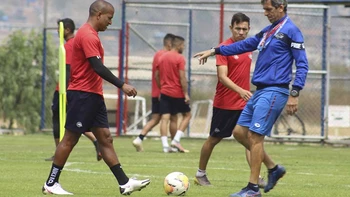 Los clubes bolivianos piden a gritos que vuelva el fútbol Los clubes bolivianos piden a gritos que vuelva el fútbol