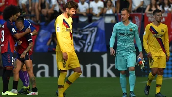 El Barcelona tropieza con un firme Osasuna El Barcelona tropieza con un firme Osasuna