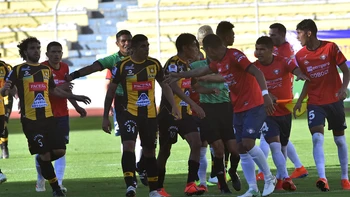 The Strongest somete a Wilster en un partido accidentado The Strongest somete a Wilster en un partido accidentado