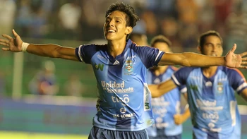 Menacho se gana la confianza en Blooming y va de entrada ante Bolívar Menacho se gana la confianza en Blooming y va de entrada ante Bolívar