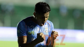 Blooming ganó y sigue soñando con un cupo para la Libertadores Blooming ganó y sigue soñando con un cupo para la Libertadores
