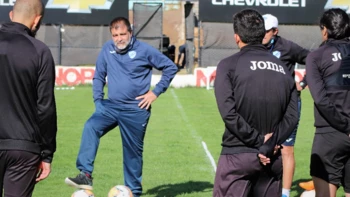 Bolívar busca dar un golpe a Tigre con todos sus futbolistas disponibles Bolívar busca dar un golpe a Tigre con todos sus futbolistas disponibles