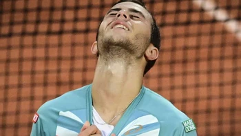 Gaston, 239º del mundo, sacudió Roland Garros derrotando a Wawrinka Gaston, 239º del mundo, sacudió Roland Garros derrotando a Wawrinka
