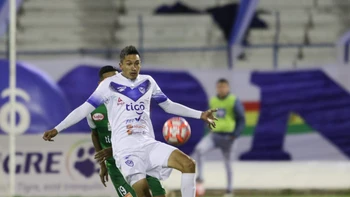 Oriente no aguantó y perdió ante San José Oriente no aguantó y perdió ante San José