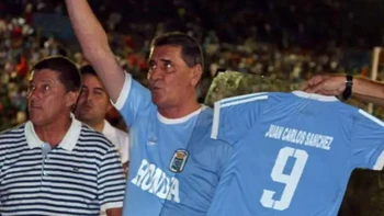 Juan Carlos Sánchez “El gol a Brasil en el Morumbí es el recuerdo más bonito de mi vida” Juan Carlos Sánchez “El gol a Brasil en el Morumbí es el recuerdo más bonito de mi vida”
