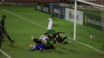 Oriente sufrió para derrotar a Real Santa Cruz en Montero (3-2) Oriente sufrió para derrotar a Real Santa Cruz en Montero (3-2)