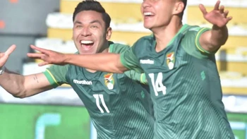 Bolivia goleó a Paraguay (4-0) y sigue en carrera por la clasificación al mundial Bolivia goleó a Paraguay (4-0) y sigue en carrera por la clasificación al mundial
