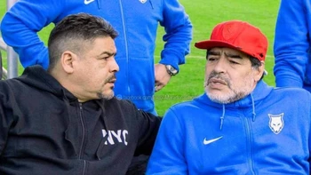 "Hoy para mí se murió el fútbol", dijo Hugo, hermano de Diego Maradona "Hoy para mí se murió el fútbol", dijo Hugo, hermano de Diego Maradona