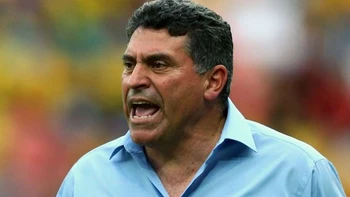 DT de Costa Rica y dos futbolistas regresaron con Covid-19 del partido ante EEUU DT de Costa Rica y dos futbolistas regresaron con Covid-19 del partido ante EEUU