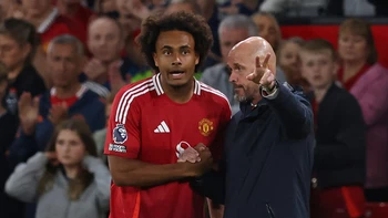 Zirkzee debuta dando el triunfo al Manchester United ante el Fulham Zirkzee debuta dando el triunfo al Manchester United ante el Fulham