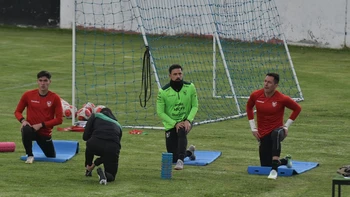 Bruno Poveda: “Hay una competencia sana entre los arqueros” Bruno Poveda: “Hay una competencia sana entre los arqueros”