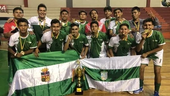 Santa Cruz, campeón del nacional sub-18 de futsal Santa Cruz, campeón del nacional sub-18 de futsal