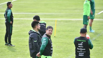 Villegas comienza a delinear el esquema táctico que utilizará ante Colombia Villegas comienza a delinear el esquema táctico que utilizará ante Colombia