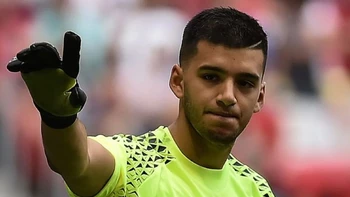 Arquero argentino Rulli fichó para el Olympique de Marsella Arquero argentino Rulli fichó para el Olympique de Marsella