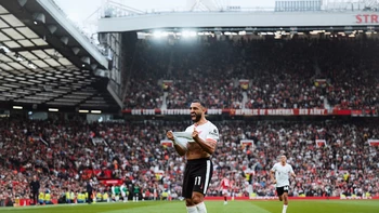 Liverpool aplasta al Manchester United en Old Trafford Liverpool aplasta al Manchester United en Old Trafford