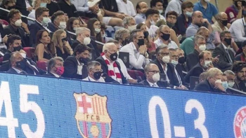 Revelan que hubo tensión en el palco del Camp Nou al final del Barcelona-Bayern Revelan que hubo tensión en el palco del Camp Nou al final del Barcelona-Bayern