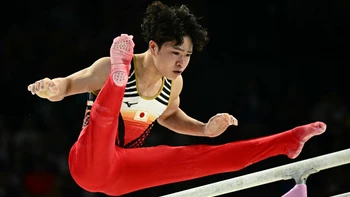 El japonés Oka gana oro en concurso general de gimnasia en París 2024 El japonés Oka gana oro en concurso general de gimnasia en París 2024