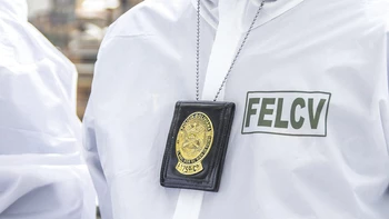 Aprehenden al hombre que asesinó a dos personas e hirió a otra en La Paz Aprehenden al hombre que asesinó a dos personas e hirió a otra en La Paz
