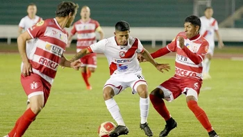 Nacional Potosí intentará trepar al podio de la acumulada a costa de Independiente Nacional Potosí intentará trepar al podio de la acumulada a costa de Independiente