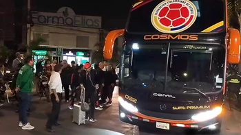 Avanzada de la selección de Colombia llegó a Cochabamba (video) Avanzada de la selección de Colombia llegó a Cochabamba (video)