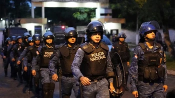 Unos 7.000 policías resguardarán final de la Copa Sudamericana en Asunción Unos 7.000 policías resguardarán final de la Copa Sudamericana en Asunción