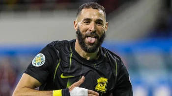 Karim Benzema lideró el triunfo (3-1) del Al Ittihad ante el Al Qadisiya Karim Benzema lideró el triunfo (3-1) del Al Ittihad ante el Al Qadisiya