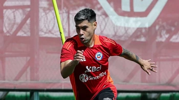 Gareca recluta en la MLS al delantero Mora para acabar con la sequía de goles en Chile Gareca recluta en la MLS al delantero Mora para acabar con la sequía de goles en Chile