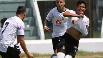 Copa Simón Bolívar: buen debut de Ciudad Nueva Santa Cruz Copa Simón Bolívar: buen debut de Ciudad Nueva Santa Cruz