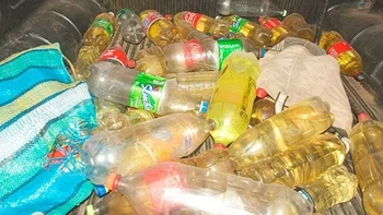 Aprehenden a un hombre que cargaba 1.000 litros de combustible por semana para revenderlo Aprehenden a un hombre que cargaba 1.000 litros de combustible por semana para revenderlo