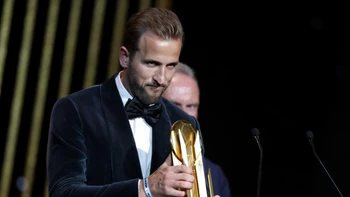 Mbappé y Kane ganan el trofeo Gerd Müller a los mayores goleadores; ‘Dibu’, el mejor arquero Mbappé y Kane ganan el trofeo Gerd Müller a los mayores goleadores; ‘Dibu’, el mejor arquero
