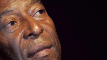 Pelé se ejercita con la esperanza de salir pronto del hospital Pelé se ejercita con la esperanza de salir pronto del hospital