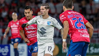Bolívar busca consolidar su liderazgo ante un desafiante Wilstermann Bolívar busca consolidar su liderazgo ante un desafiante Wilstermann