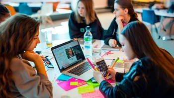 La tecnología innovó la manera de estudiar de las nuevas generaciones La tecnología innovó la manera de estudiar de las nuevas generaciones