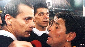 “El Sheriff” Javier Castrillo es el nuevo jefe del arbitraje chileno “El Sheriff” Javier Castrillo es el nuevo jefe del arbitraje chileno