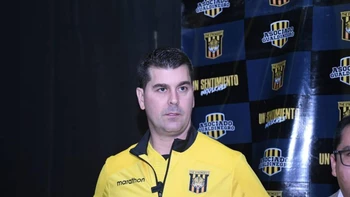 Ismael Rescalvo: “Dominamos en el primer tiempo y no supimos sentenciar el partido” Ismael Rescalvo: “Dominamos en el primer tiempo y no supimos sentenciar el partido”
