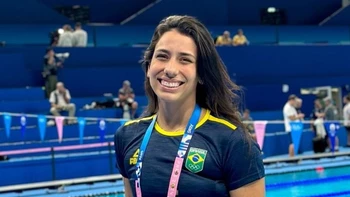 Brasil expulsó a nadadora de los Juegos tras salida nocturna de la Villa Olímpica Brasil expulsó a nadadora de los Juegos tras salida nocturna de la Villa Olímpica