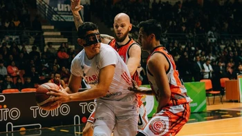 Leones y Tarija Básquet están a un paso de la final de la Libobásquet Leones y Tarija Básquet están a un paso de la final de la Libobásquet