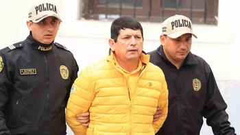 Director deportivo Perú ve que la federación queda herida tras detención de su presidente Director deportivo Perú ve que la federación queda herida tras detención de su presidente