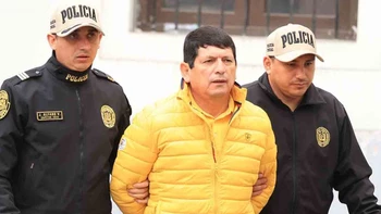 Fiscalía pide 36 meses de prisión preventiva para presidente del fútbol peruano Fiscalía pide 36 meses de prisión preventiva para presidente del fútbol peruano