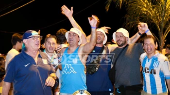 Asunción se llena de pasión en el Fan Fest previo a la final de la Copa Sudamericana (videos) Asunción se llena de pasión en el Fan Fest previo a la final de la Copa Sudamericana (videos)